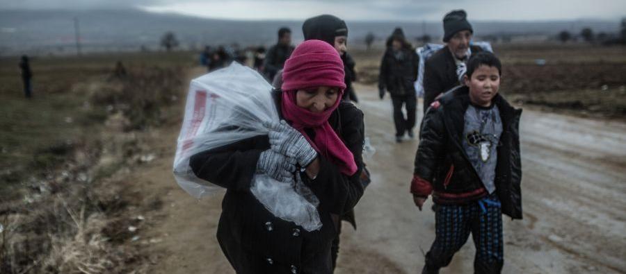 Les fermetures de frontières et les restrictions d’accès au territoire européen ont terriblement aggravé la situation de ces personnes vulnérables et ont engendré une crise humanitaire. Photo: Pablo Tosco/Oxfam Les fermetures de frontières et les restrictions d’accès au territoire européen ont terriblement aggravé la situation de ces personnes vulnérables et ont engendré une crise humanitaire. Photo: Pablo Tosco/Oxfam