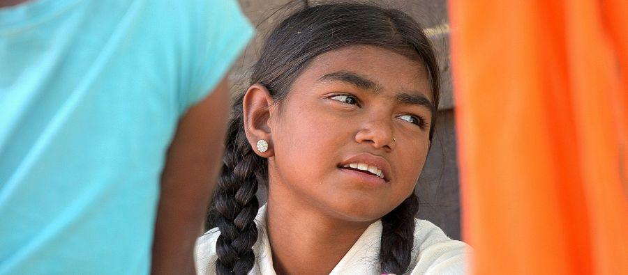 Despite her young age, Komal from India, has already faced a lifetime of discrimination. But she’s determined to use sport to show her strength, and is literally fighting for gender equality. Despite her young age, Komal from India, has already faced a lifetime of discrimination. But she’s determined to use sport to show her strength, and is literally fighting for gender equality.
