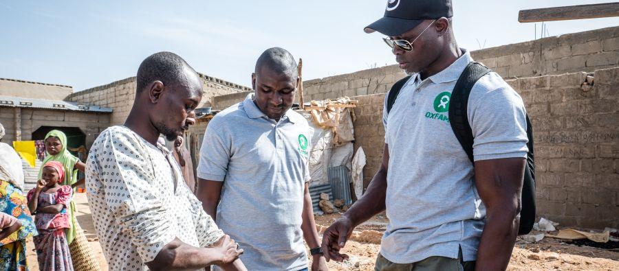 En diciembre de 2016, Hounsou viajó al noreste de Nigeria para conocer a personas afectadas por el conflicto entre el grupo terrorista Boko Haram y el ejército militar que lo combate. En diciembre de 2016, Hounsou viajó al noreste de Nigeria para conocer a personas afectadas por el conflicto entre el grupo terrorista Boko Haram y el ejército militar que lo combate.