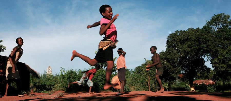 Enfant au Mozambique. Photo : Neo Ntsoma/Oxfam