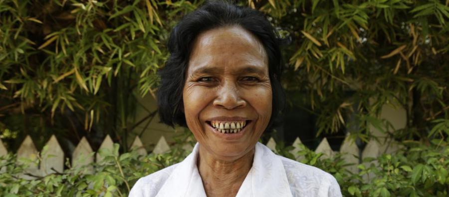 Sokunthorwas at the sub-national forum in Kratie in December 2015 to share her experience about the Mekong River and the agriculture practices. Photo: Oeurm Savann/Oxfam Sokunthorwas at the sub-national forum in Kratie in December 2015 to share her experience about the Mekong River and the agriculture practices.