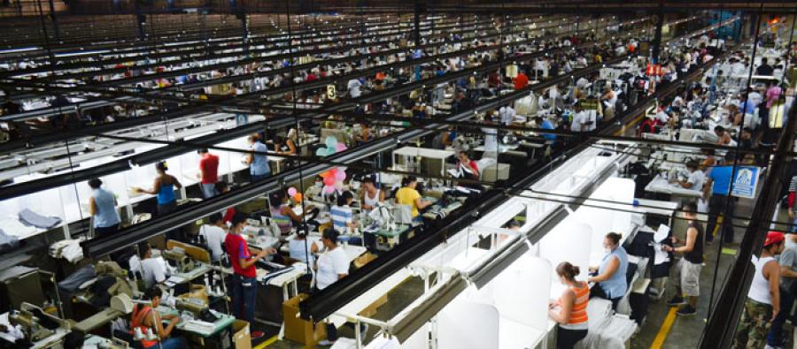 La realidad de las mujeres trabajadoras de las maquilas en la región centroamericana es similar. Foto: Oxfam La realidad de las mujeres trabajadoras de las maquilas en la región centroamericana es similar. Foto: Oxfam