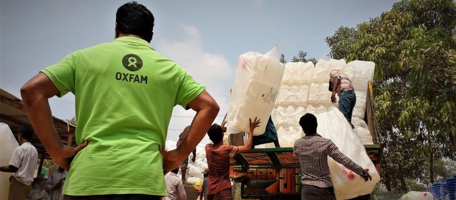 As the cyclone and monsoon season approches in Bangladesh, Oxfam is working hard to provide emergency aid and help Rohingya refugee families prepare for a disaster. Credit: Maruf Hasan/Oxfam As the cyclone and monsoon season approches in Bangladesh, Oxfam is working hard to provide emergency aid and help Rohingya refugee families prepare for a disaster. Credit: Maruf Hasan/Oxfam